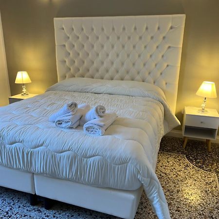 Luxury Room Anelli Center Of Roma Екстер'єр фото
